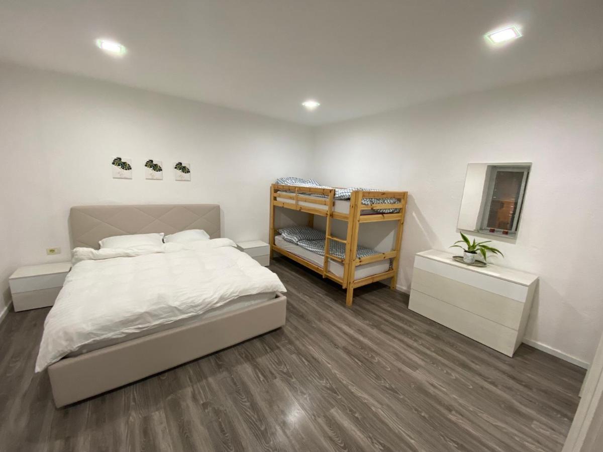 Maison Bellevue - 2 Bdrm Villa In Borsh Beach Esterno foto