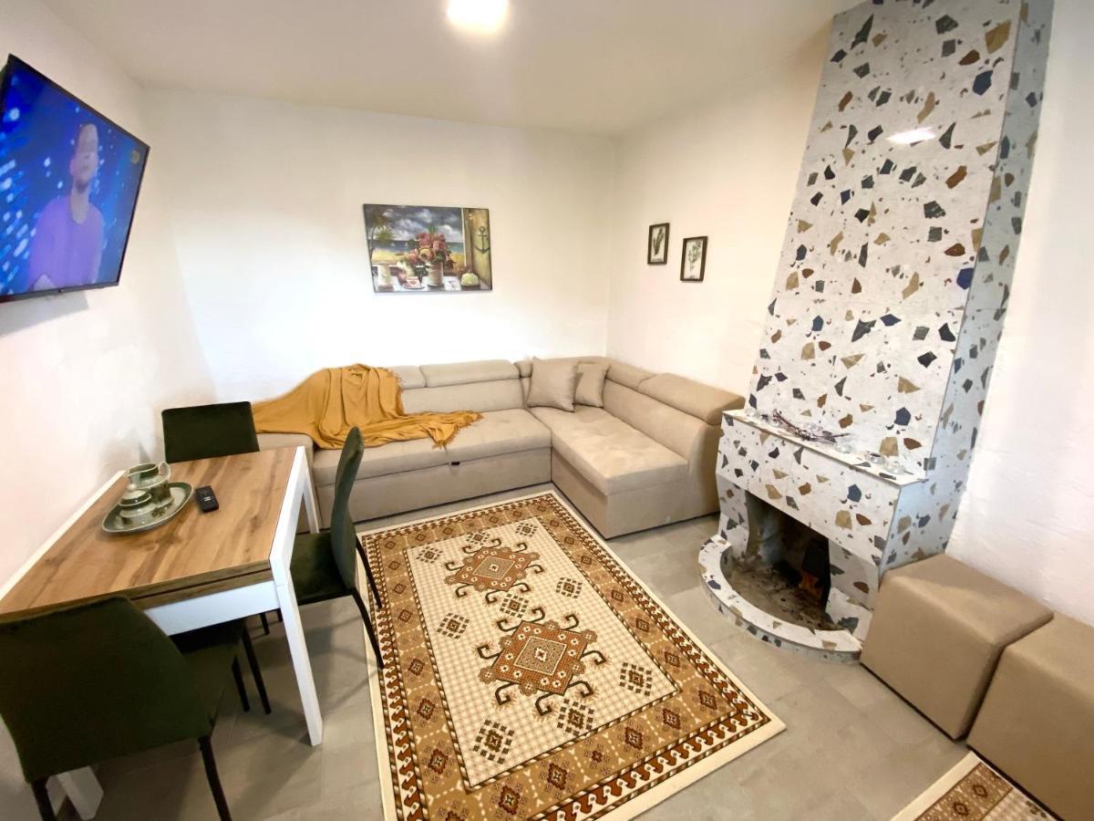 Maison Bellevue - 2 Bdrm Villa In Borsh Beach Esterno foto
